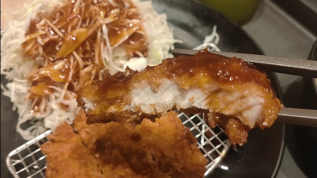 ご飯おかわり無料で豚カツを最高に楽しめる740円で最高に美味いすぎた。