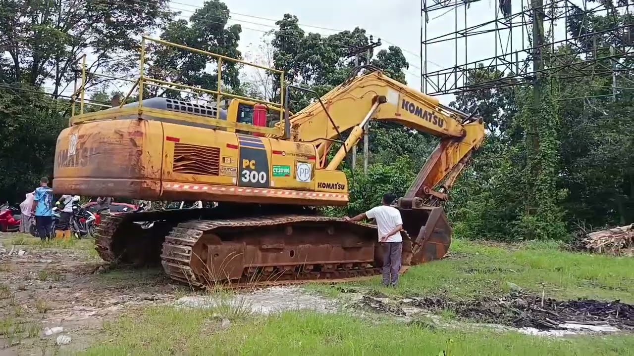 Jonggol Cariu Sirnagalih,Laka mobil tronton muat Beko mengalami rem blong hantam 5 mobil,3/1/2026