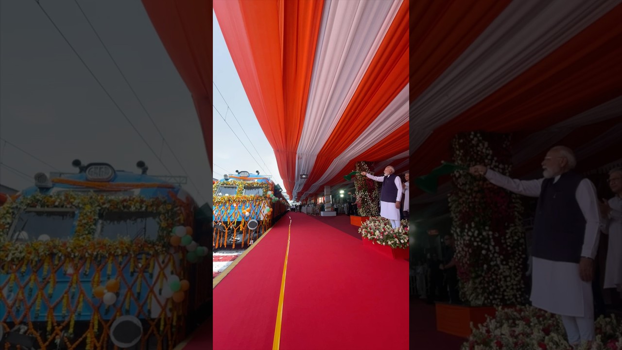 PM Modi flags off India&rsquo;s first Hydrogen train between Jind & Sonipat at Jind railway station