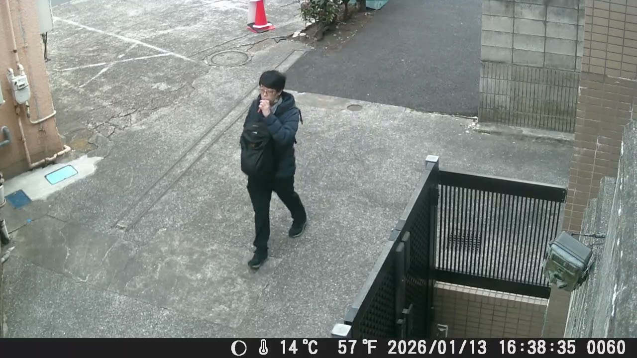 人の家の敷地で煙草を捨てていく奴らのツラ構え　民度監視カメラ　井戸を埋めるとこういう輩が集まって来る…(恐)Citizen's Quality Surveillance Camera！