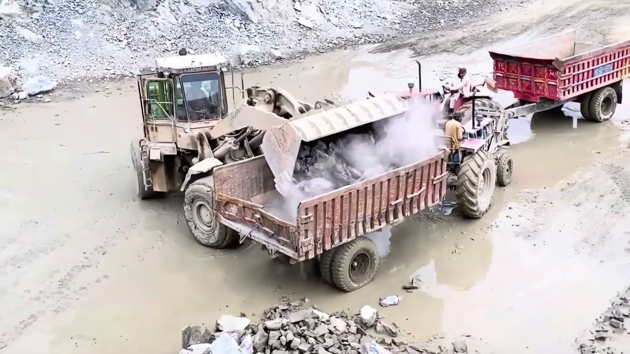 Massive Rock Loading Operation With Caterpillar Wheel Loader