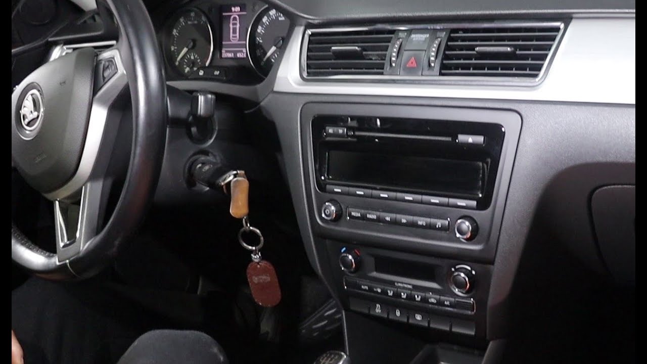 Radio Removal Scoda Rapid 2016
