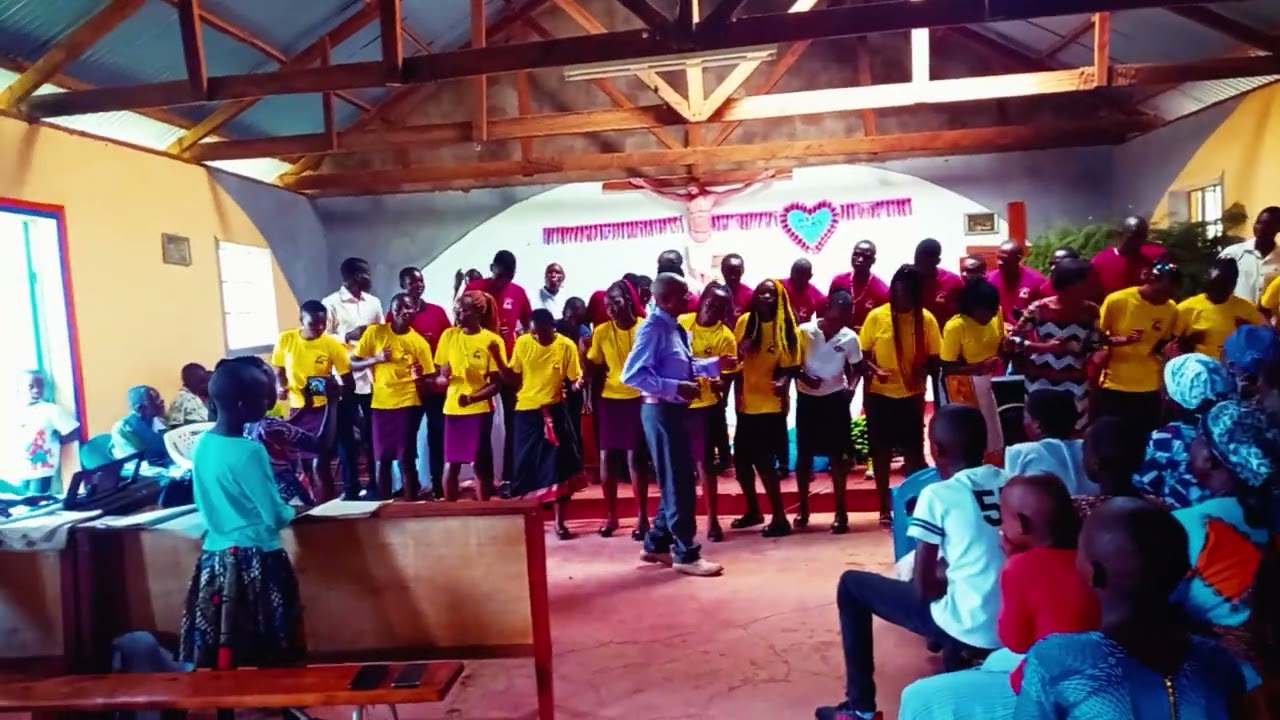 Youths doing Tegemeo letu challenge @kmkmakuburi 