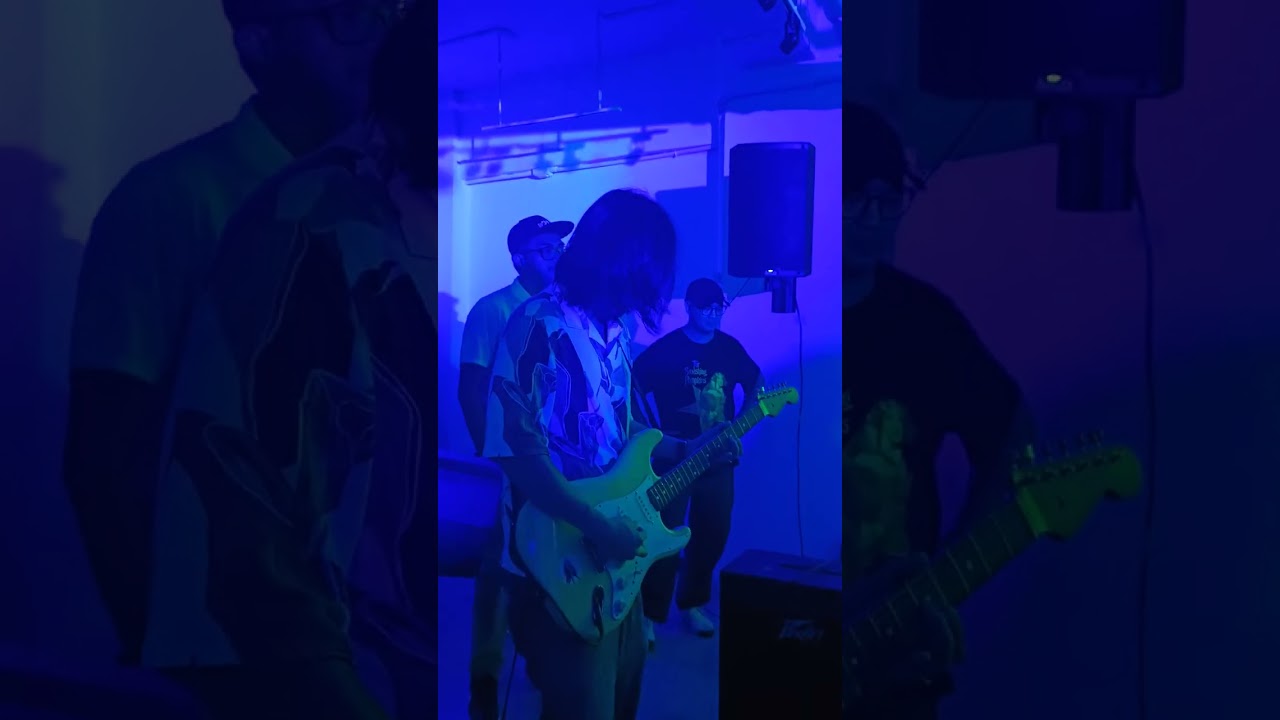 Taken By Cars - A Weeknight Memoir (In High Definition) / Uh Oh (Live at The Astbury)