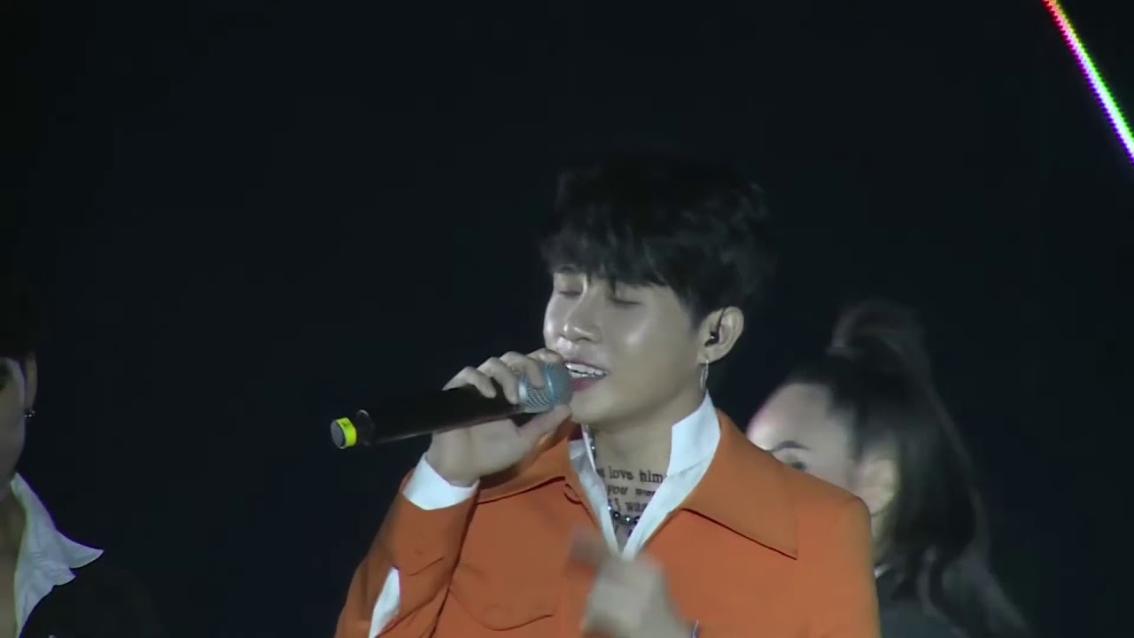 JACK HÁT LIVE  PHÁ TUNG THÀNH PHỐ ĐÀ NẴNG |FWD MUSIC TOUR 2020 |J97|ĐOM ĐÓM|