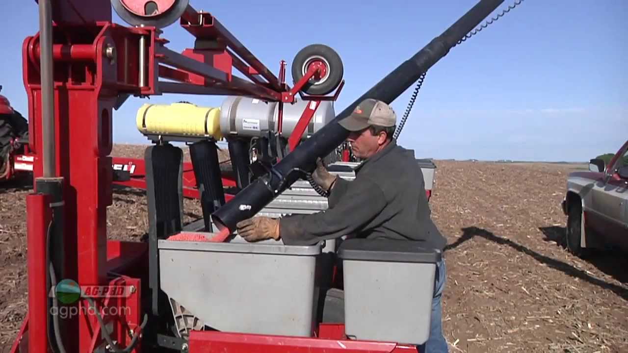 Fertilizing Soybeans #829 (Air Date 2/23/14)