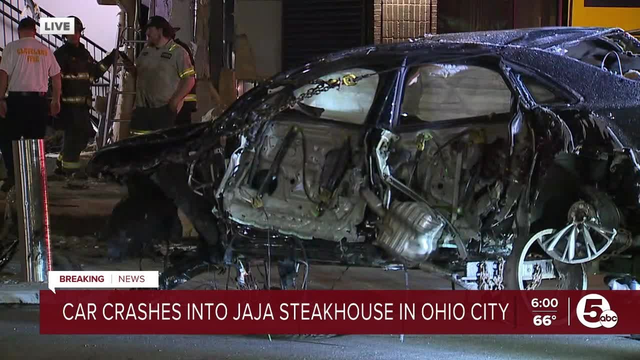 Car crashes into popular steakhouse in Ohio City