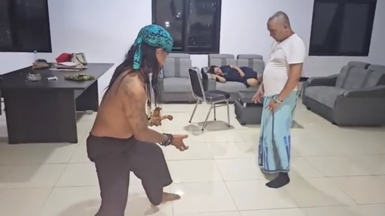 Musuh lama bertemu kembali