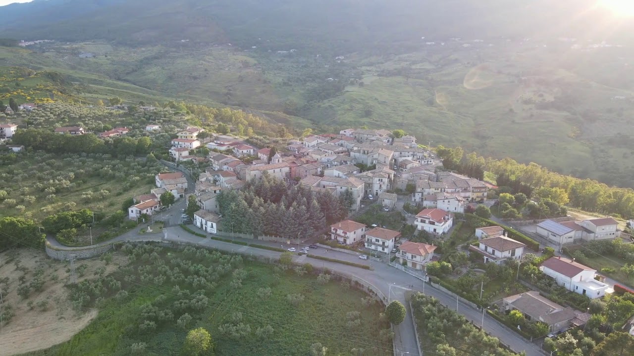 Italia Calabria San Sisto dei Valdesi paesaggi, borghi,  dji mavic air 2
