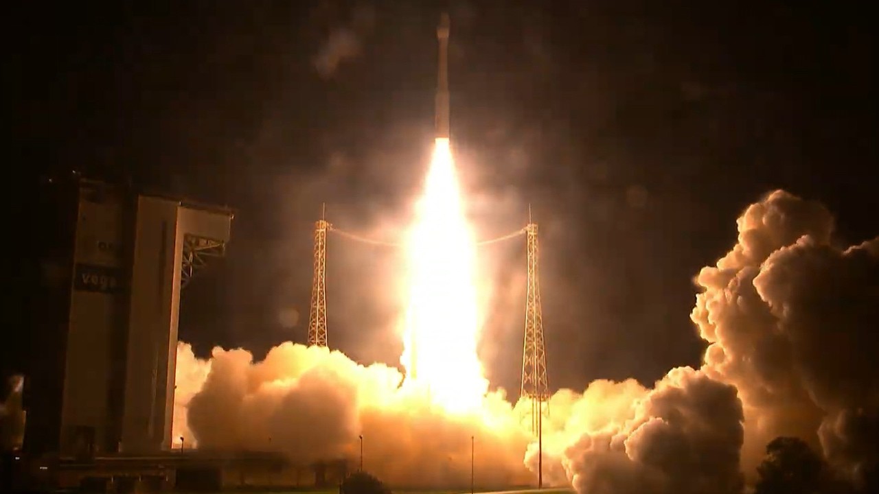Vega-C launches Smile