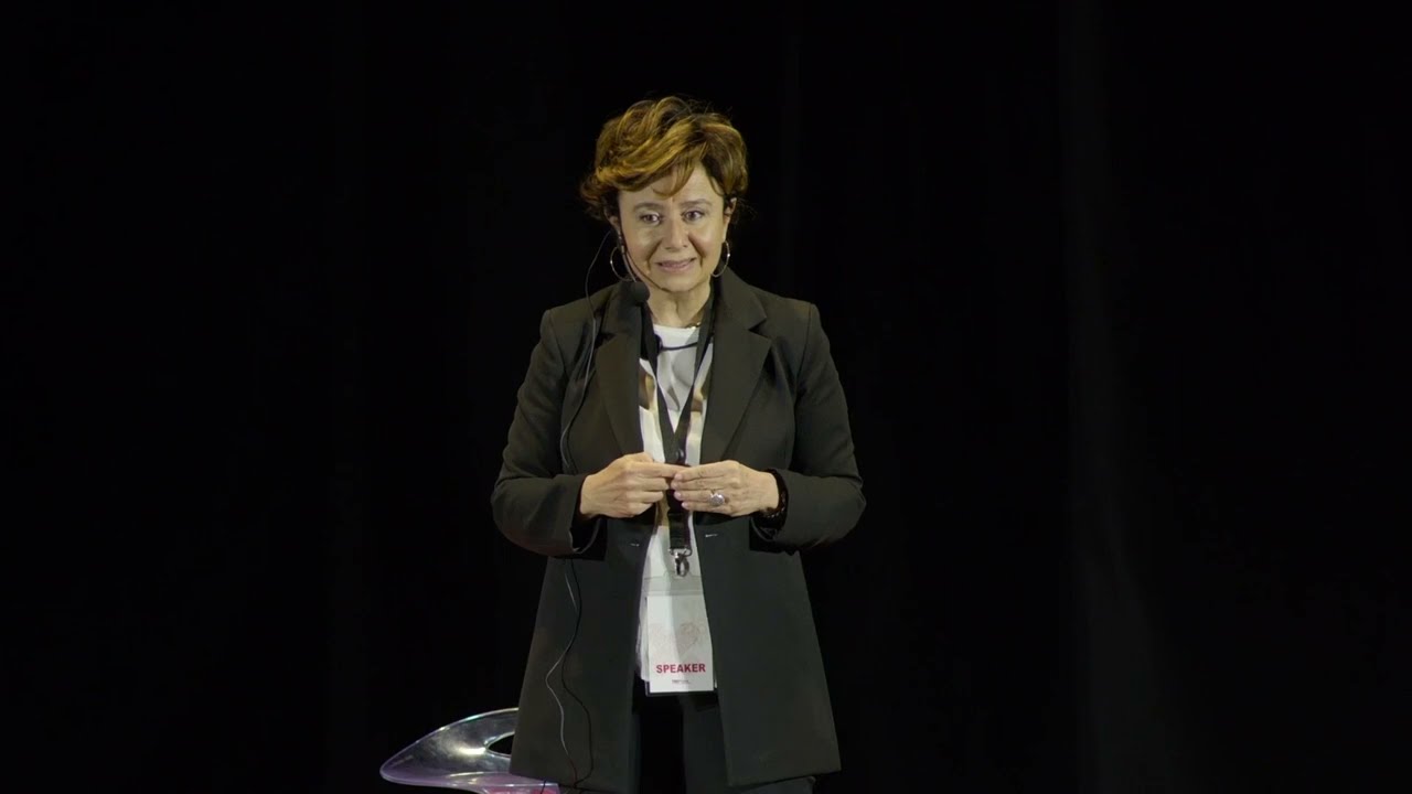 Le vie dei tesori | Laura Anello | TEDxGela