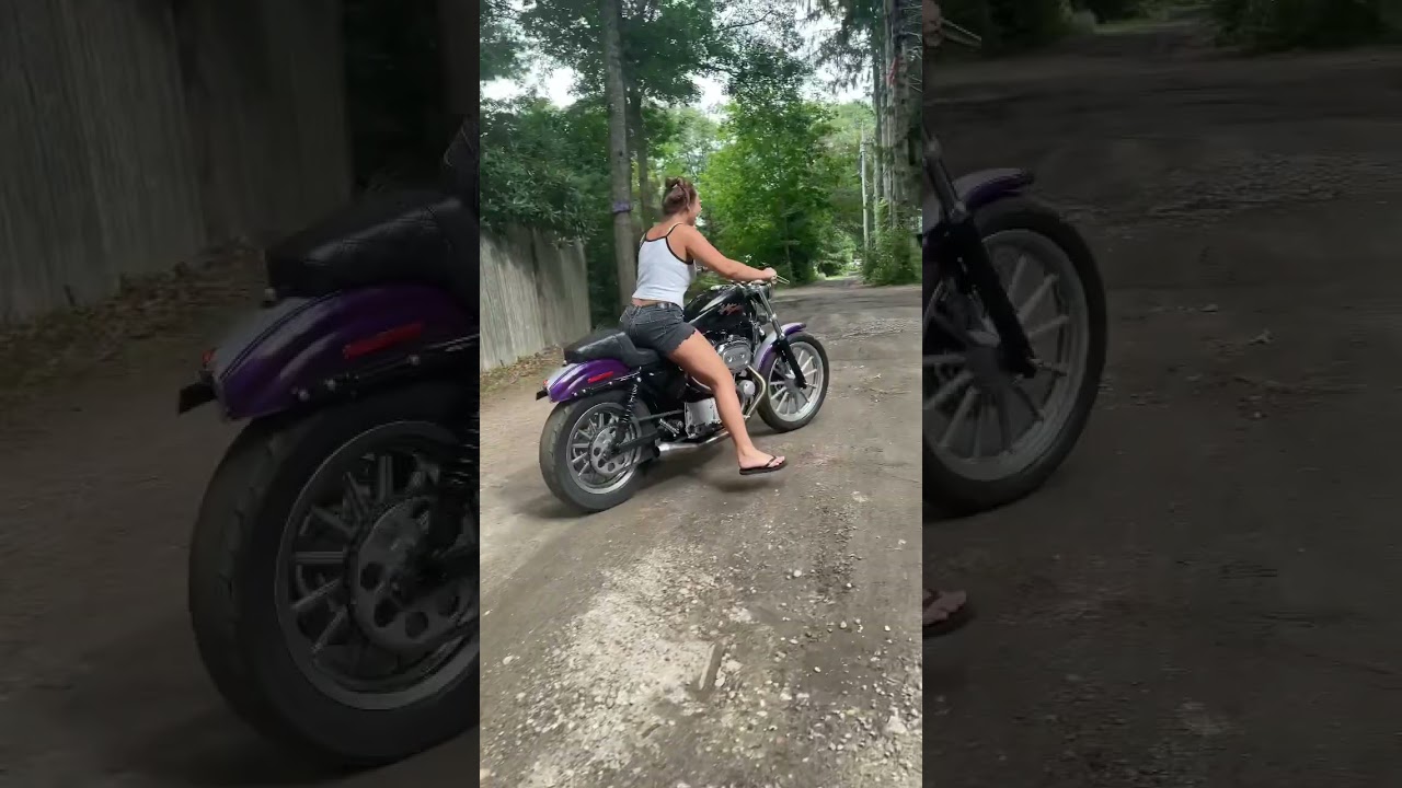 Her first time riding a harley davidson sportster 👏🏻 #harleydavidson #sportster #girl #girlrider