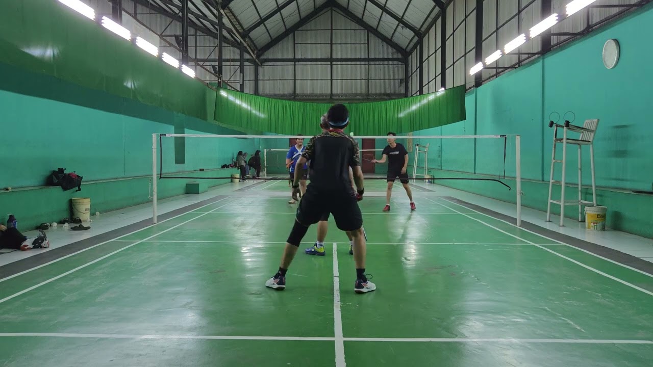 Aghil/Lepis/Pepi Vs Pak Pur/Wahyu ( ada yg main 1 set doang langsung minta ganti :D )