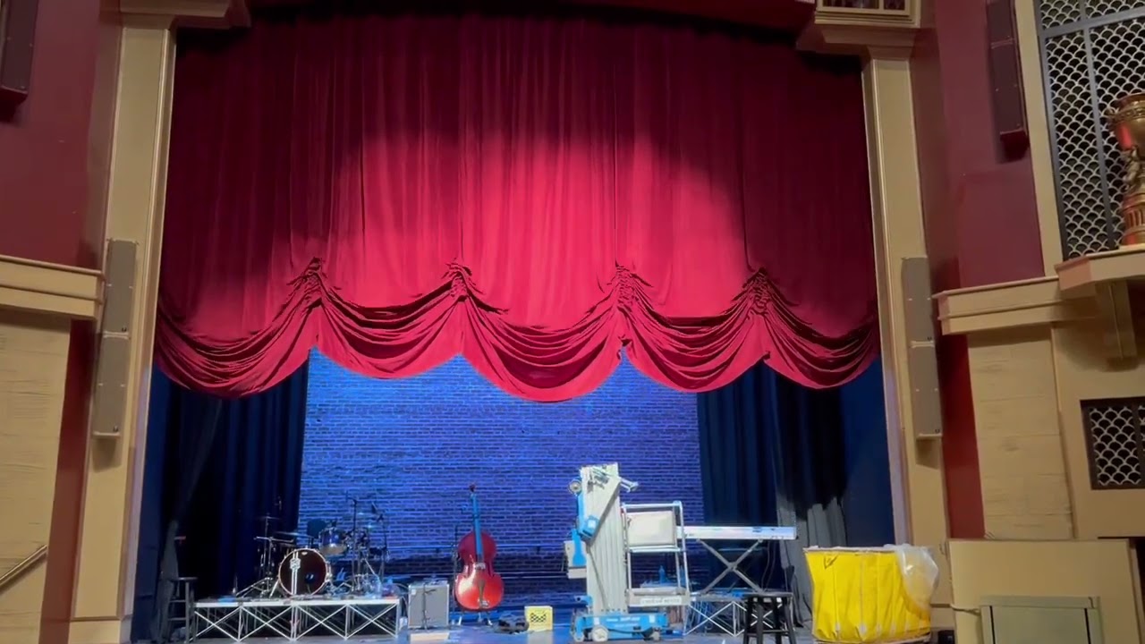 Georgia Stage - Operation of a Venetian Stage Curtain