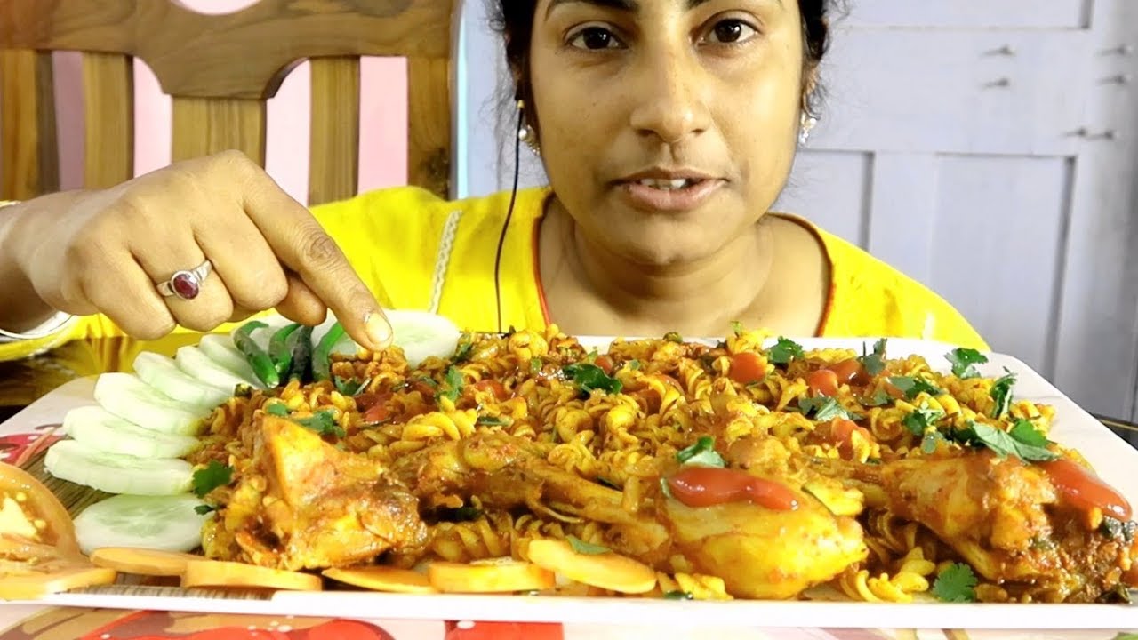 Eating Chicken Pasta || Foodie Dipa