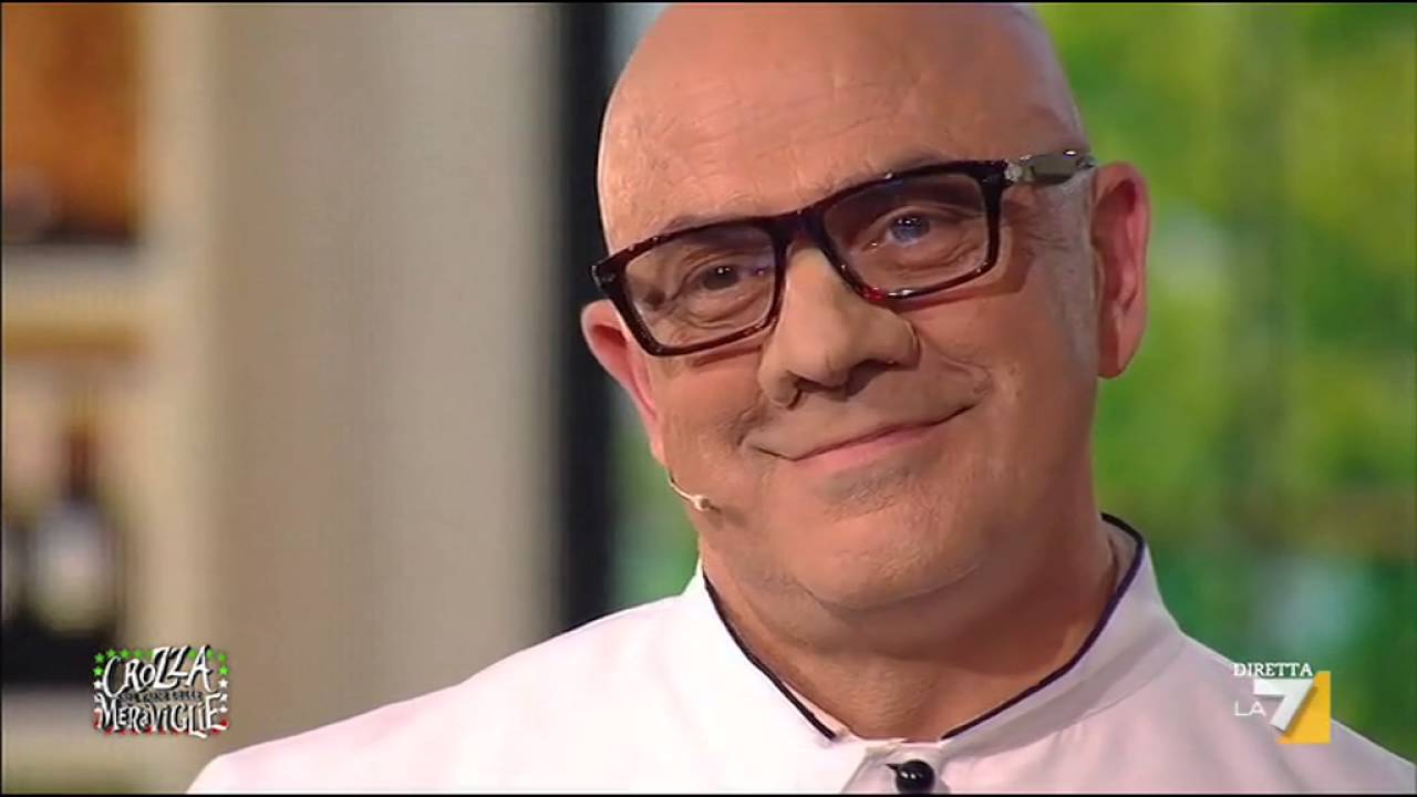 Lo chef Germidi Soia misura la febbre alla papaya... col termometro