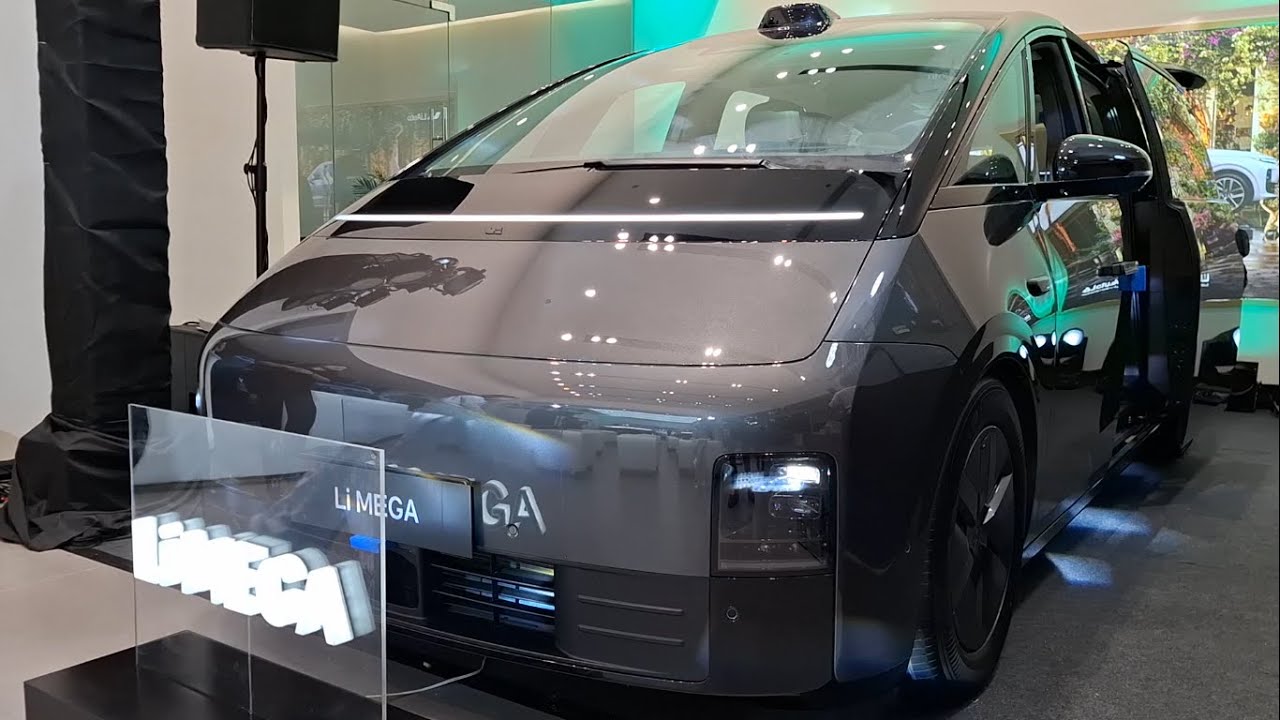 2025 Li Mega Walkaround and Li Auto BGC Showroom Grand Launch