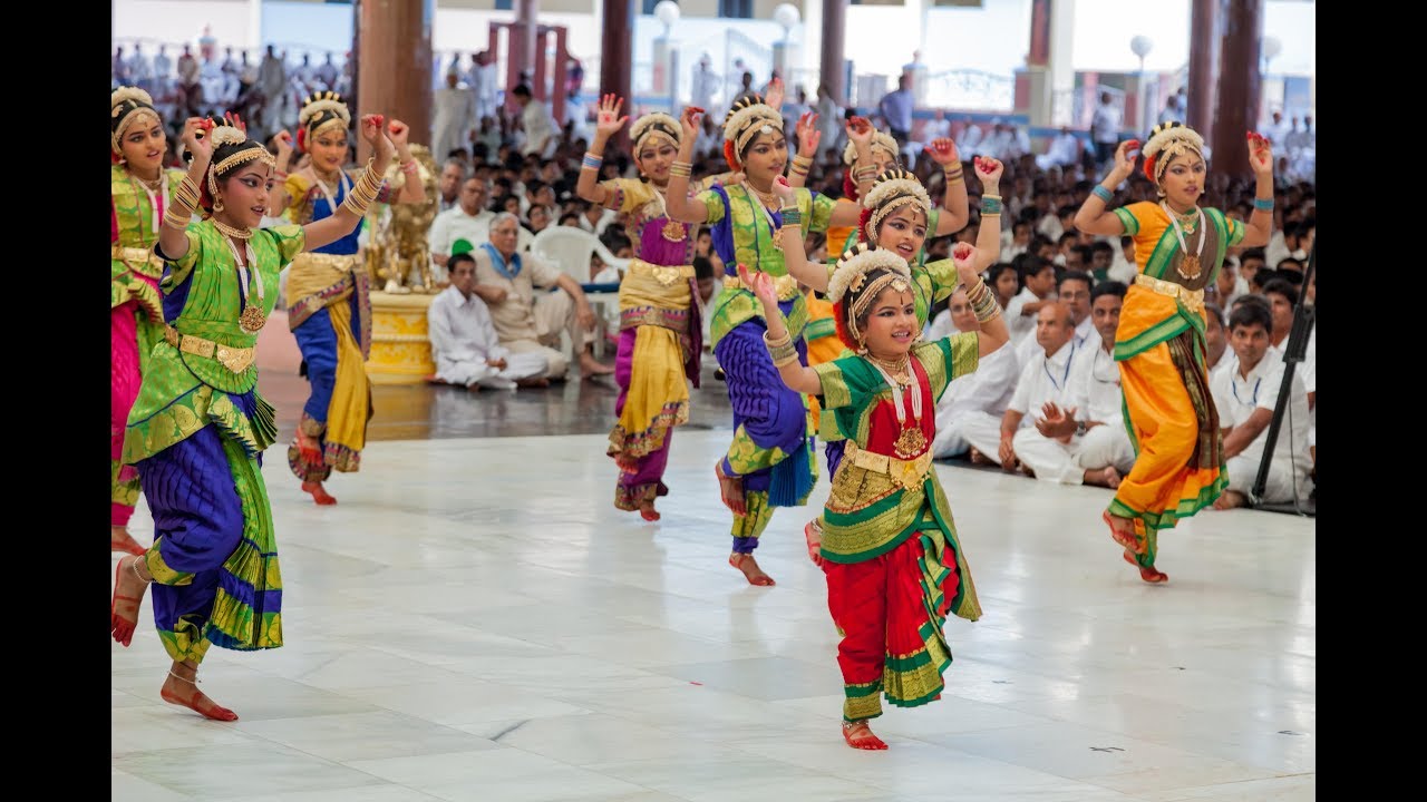 Cultural Programme by Devotees from Vizianagaram Dist., at Prasanthi Nilayam -  16 July 2017