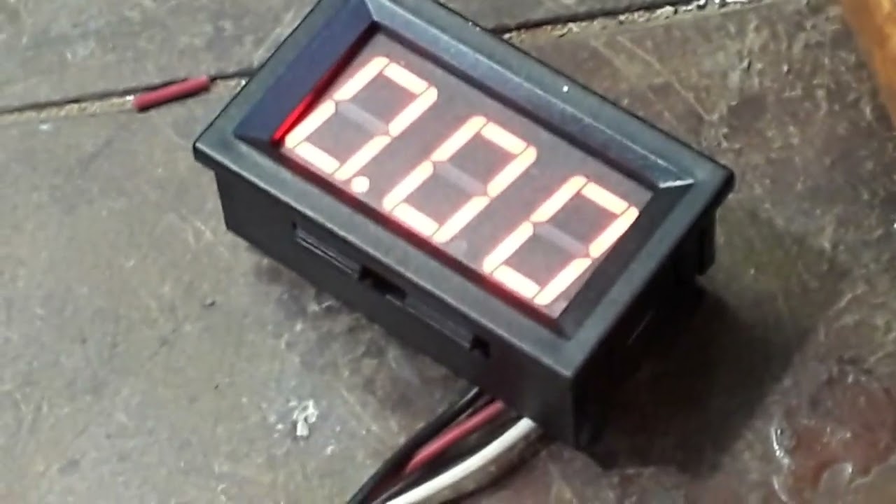 COLOCANDO VOLTÍMETRO NO CARREGADOR DE BATERIAS