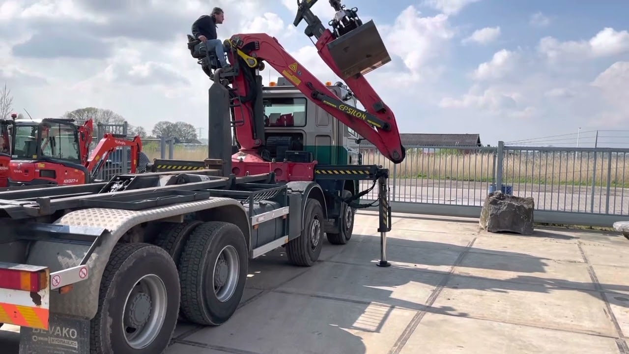 Daf cf 380 8x4 full steel hook palfinger z crane for sale truck koot handelsonderneming bv