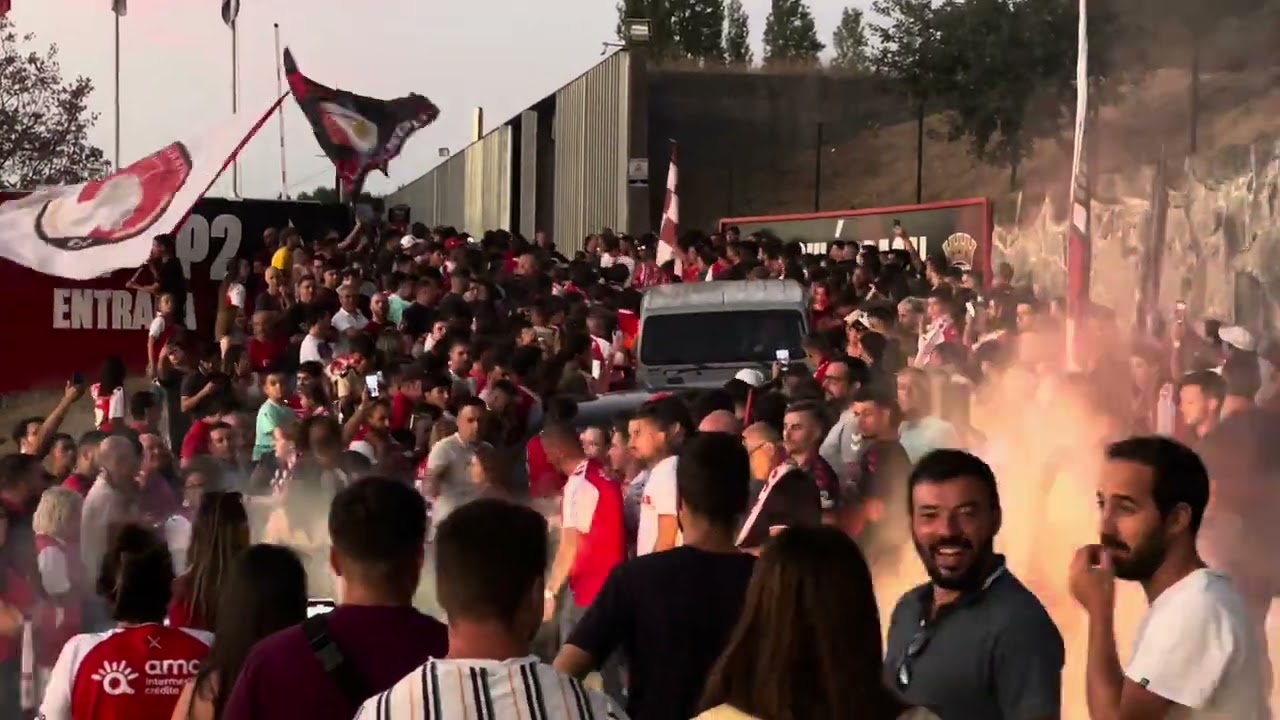 SC Braga recebido em festa na chegada ao Estádio municipal,pelos seus adeptos