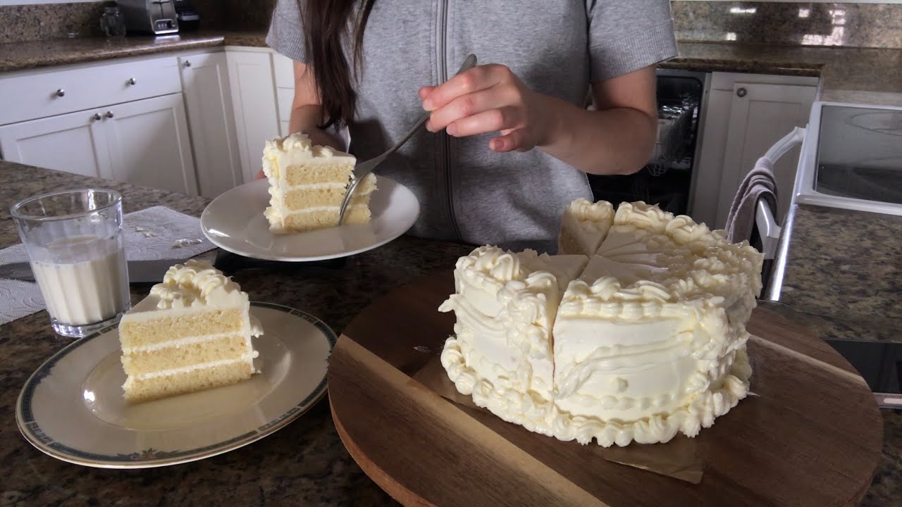 строю свои мечты, пеку торты и все мои мысли ￼