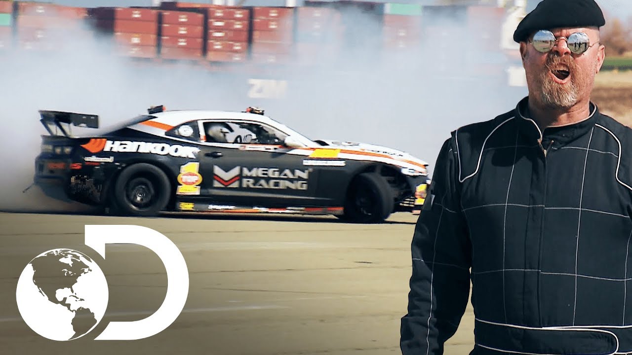 ¿Es un drift realmente más rápido? | Mythbusters: Los cazadores de mitos | Discovery Latinoamérica