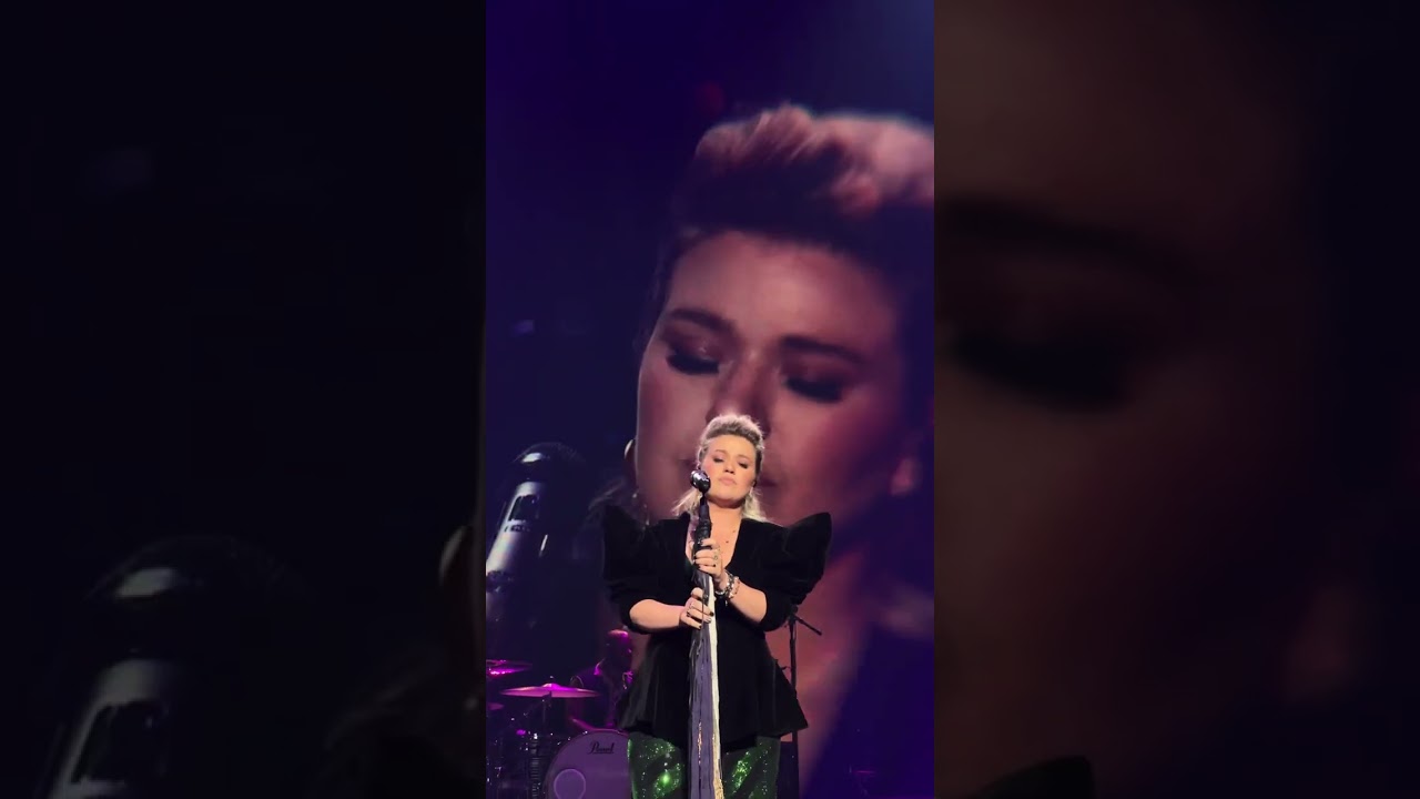 Tightrope Live Kelly Clarkson Las Vegas 7/28/23