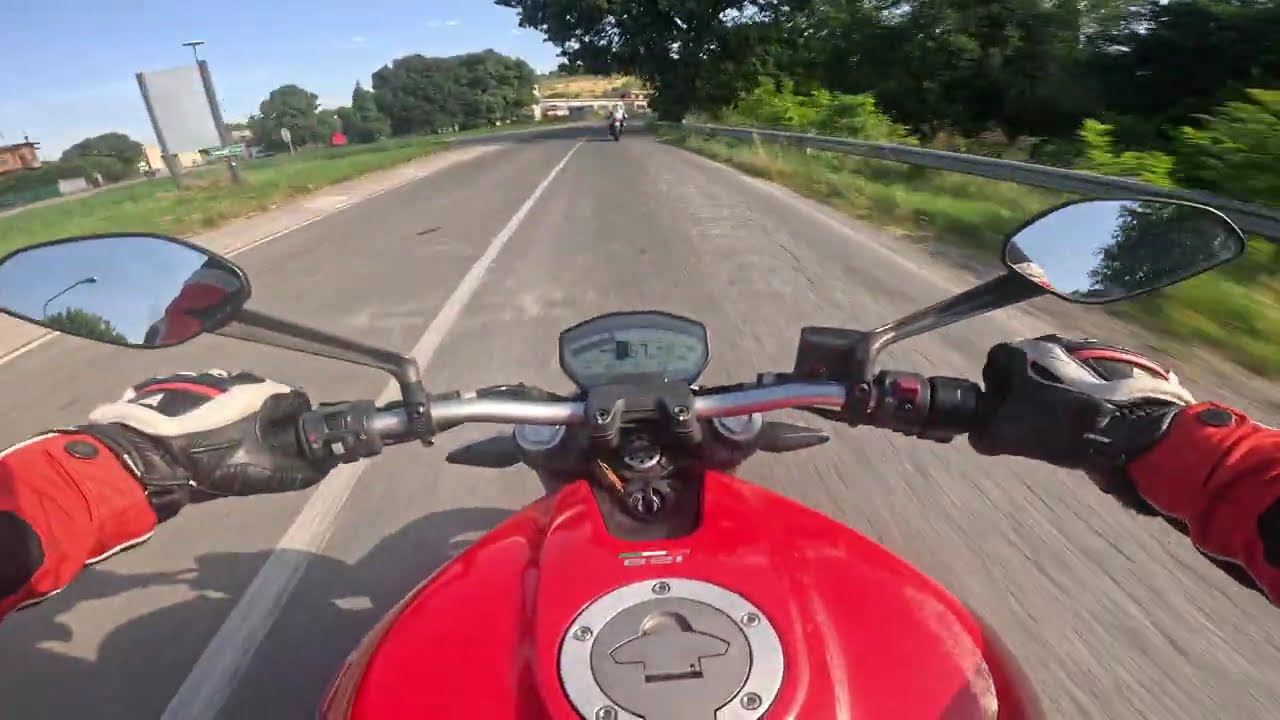 Ennesima volta per Via Maggio...