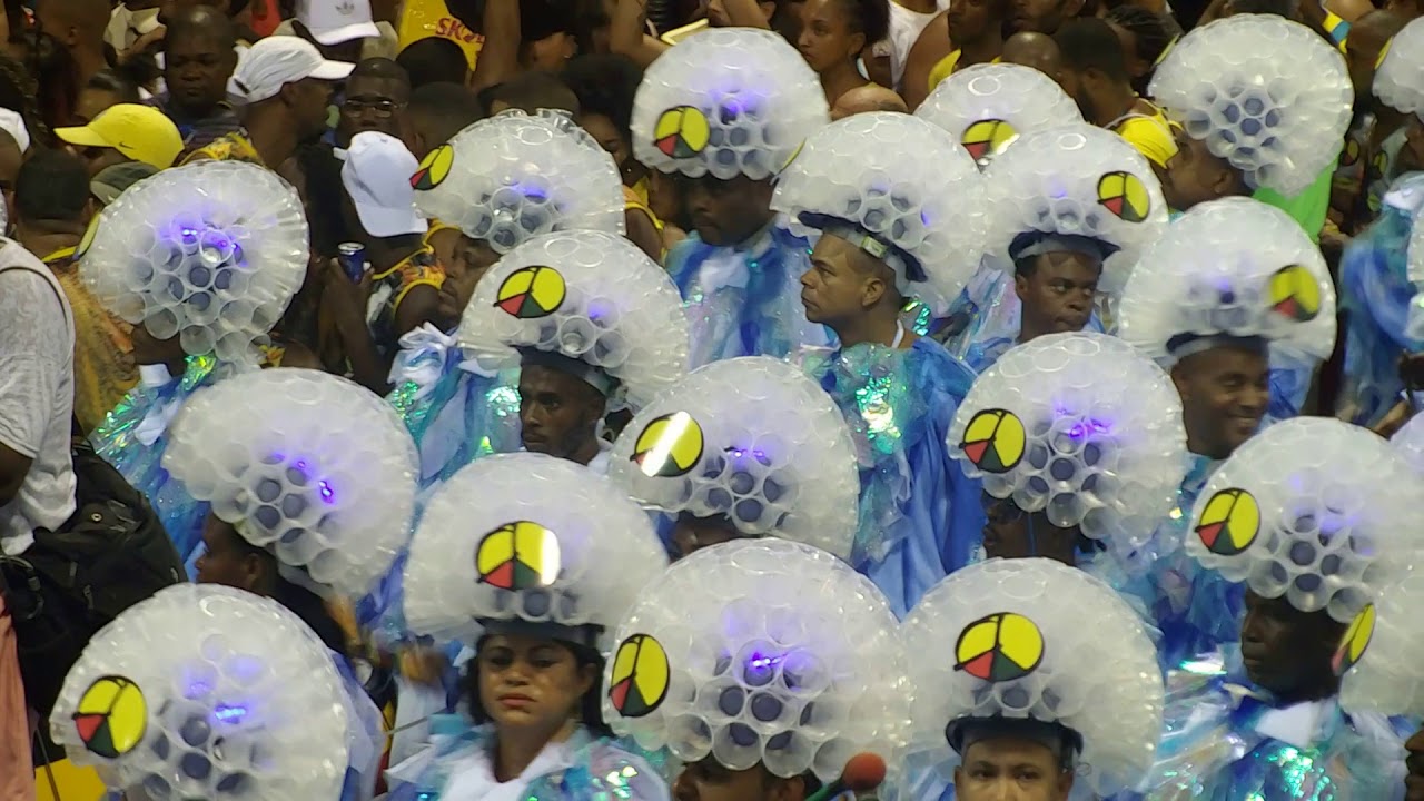 OLODUM DESFILE TRIUNFAL CARNAVAL 2018 RAINHA DAS ÁGUAS/LULU BAHIA TV ENTERTAINMENT NEWS