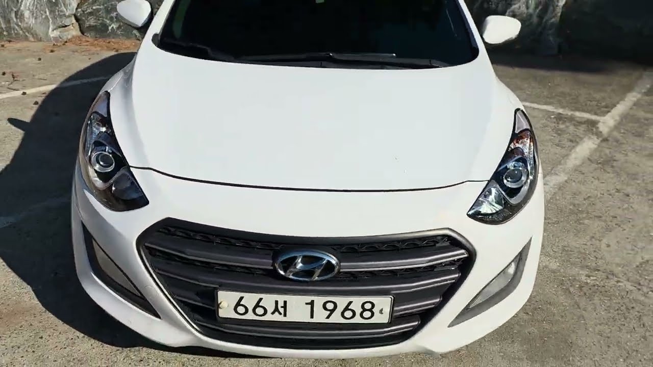 HYUNDAI i30 2013 diesel white