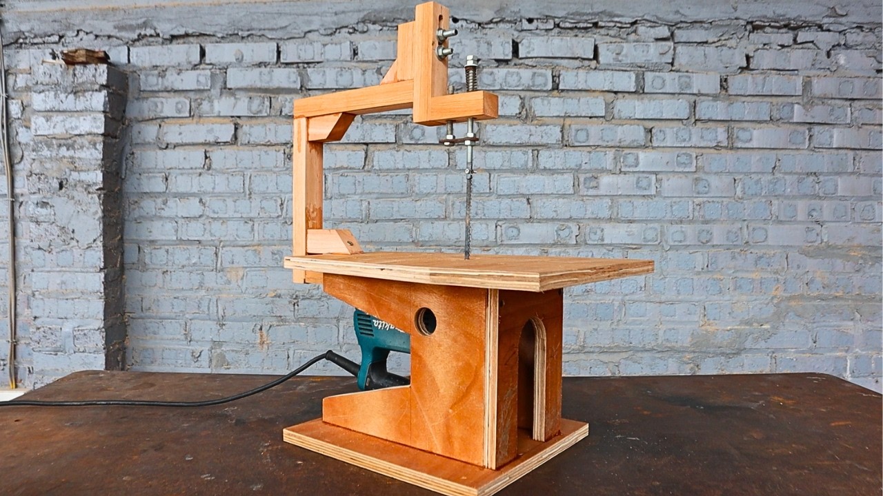 A groundbreaking idea for a homemade reciprocating saw for woodworking.