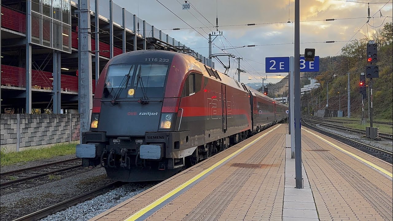 Einfahrt ÖBB RJ 163 “Transalpin” Ötztal - Graz Hbf in Leoben Hbf (24.10.2025, 4K HDR)