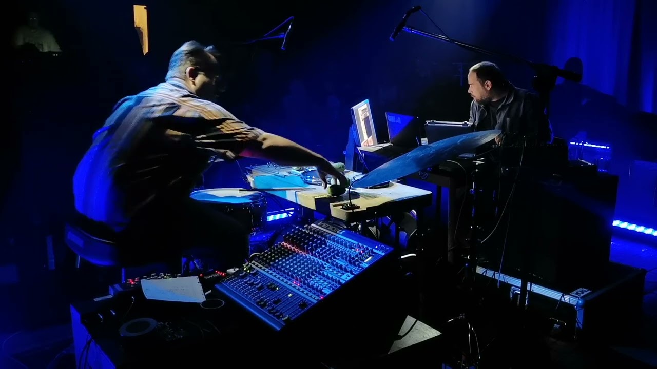 Grischa Lichtenberger/Qba Janicki - live at M&oacute;zg - part II