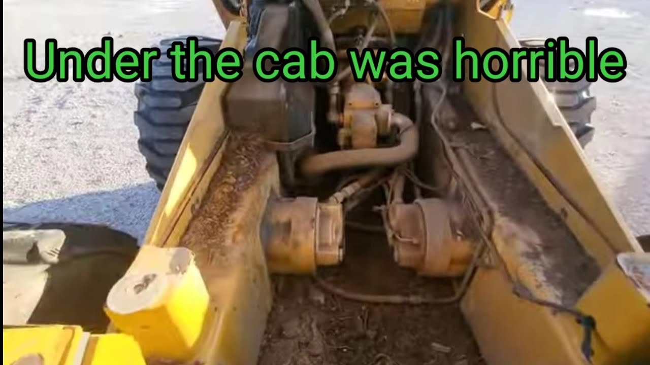 Buying a Tire Skid Steer Cat 262D 2 Speed (putting a used machine into service)