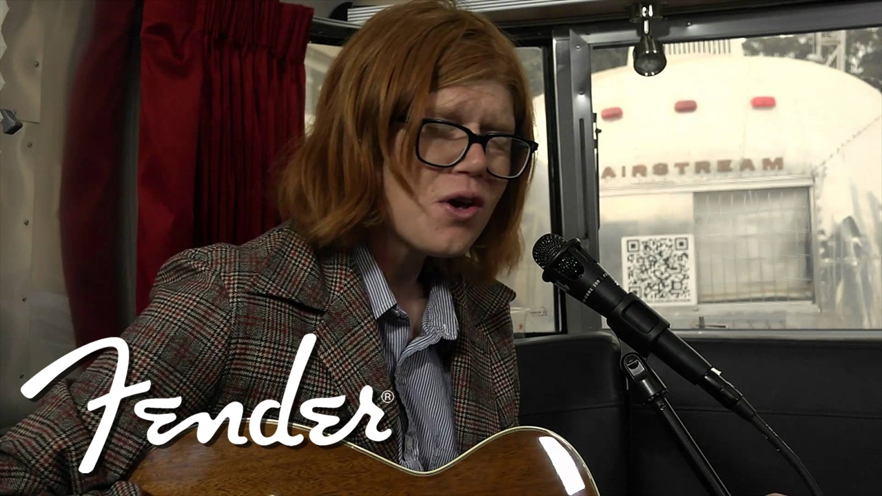 Brett Dennen Performs 