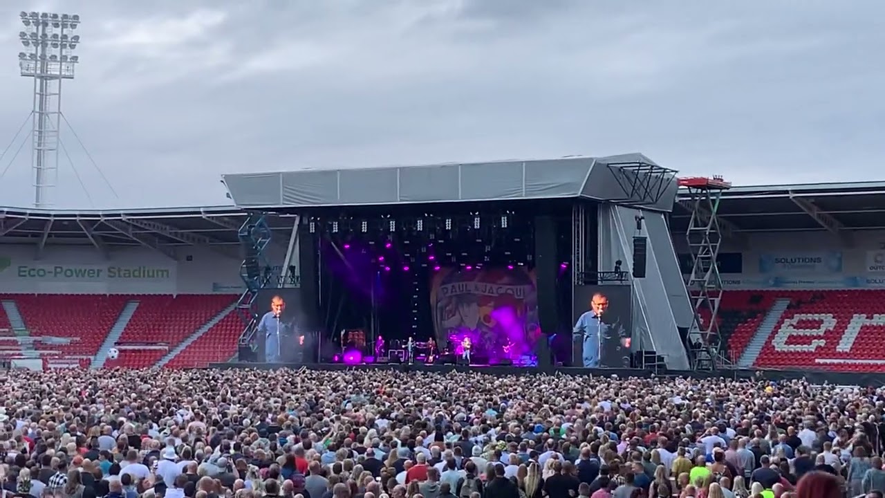 Paul Heaton & Jacqui Abbott - Get up off your knees - Doncaster 23.07.22