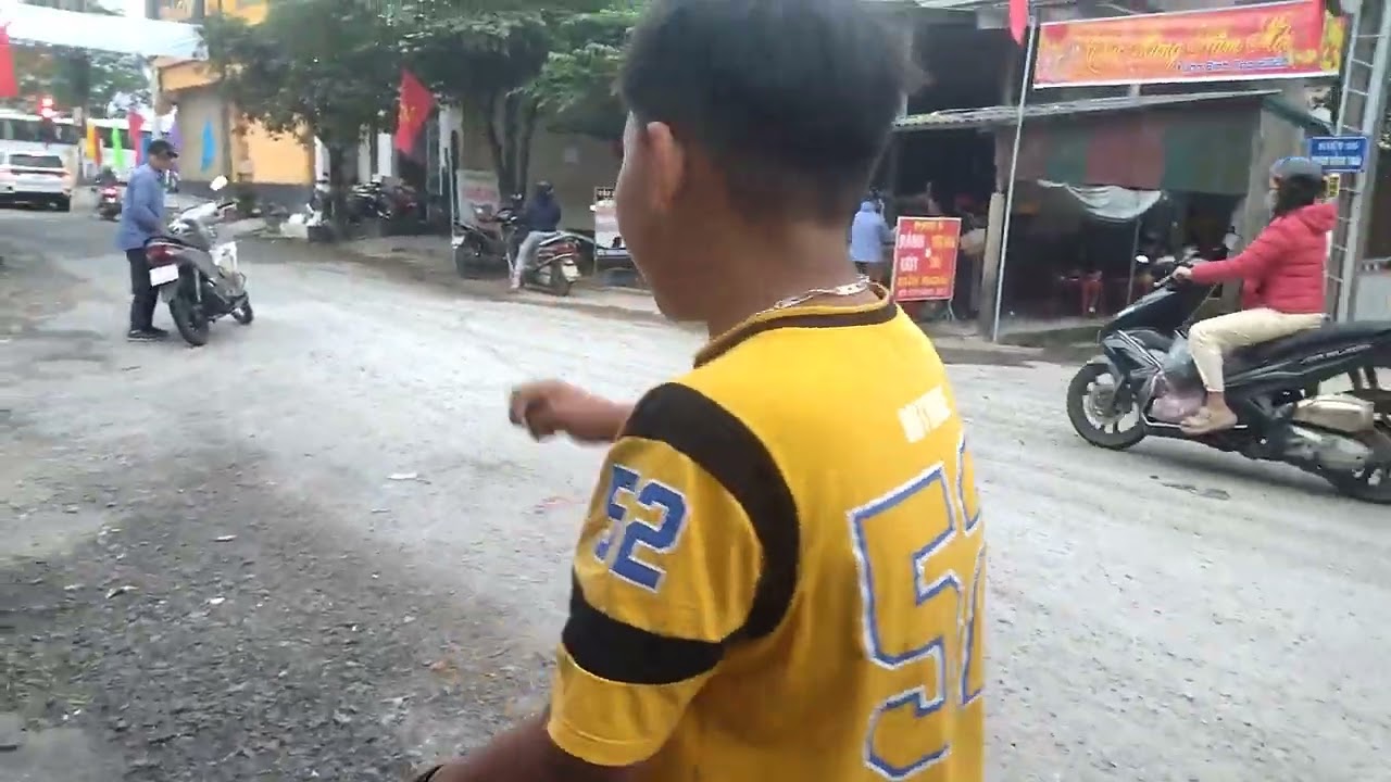 Đi ăn sáng bất ổn 
