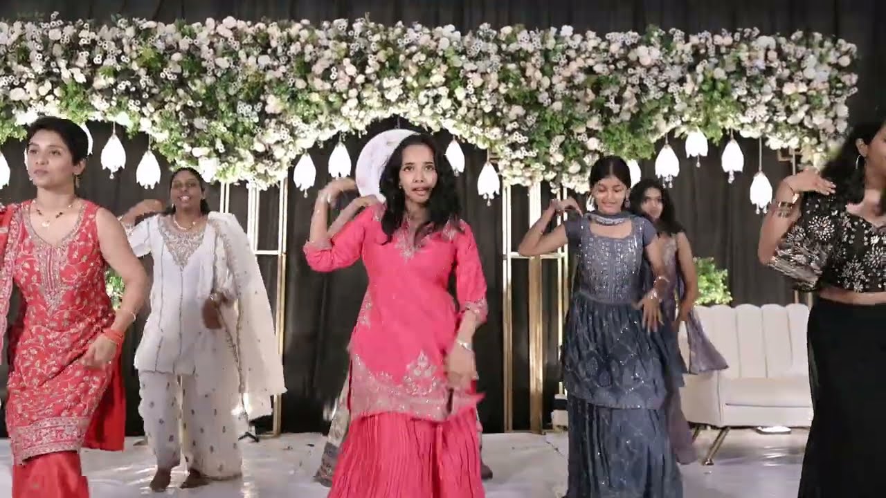 GROUP DANCE BY COUSINS AT RECEPTION OF SIDHARTH AND DR.SHALINI'S RECEPTION