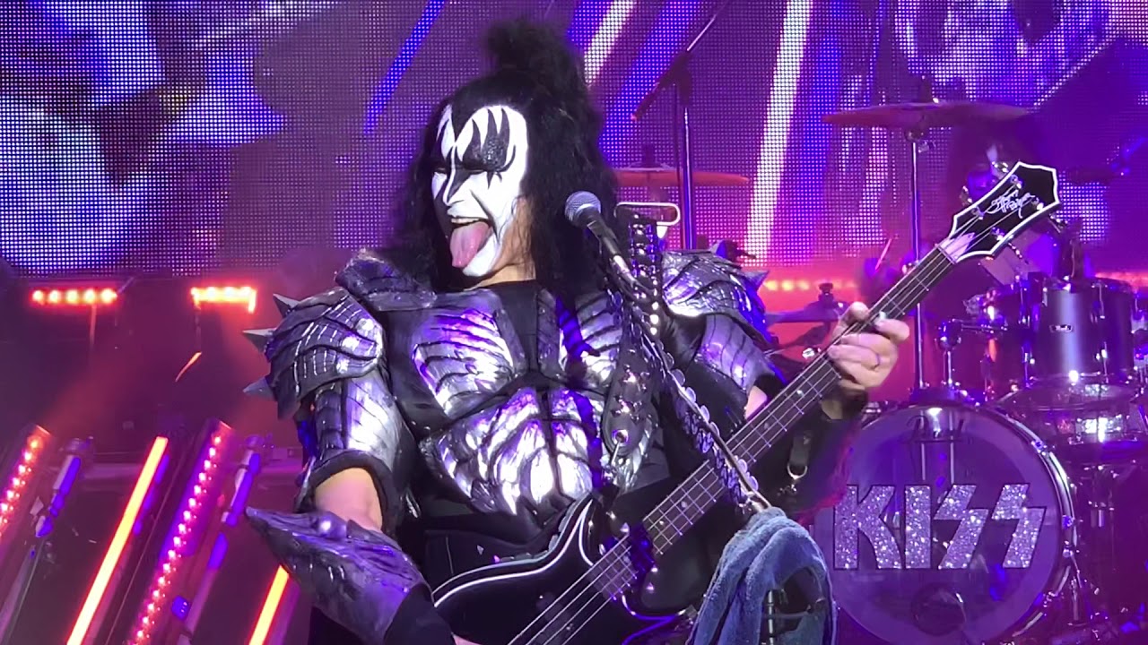 Kiss Watching You Kiss Kruise IX