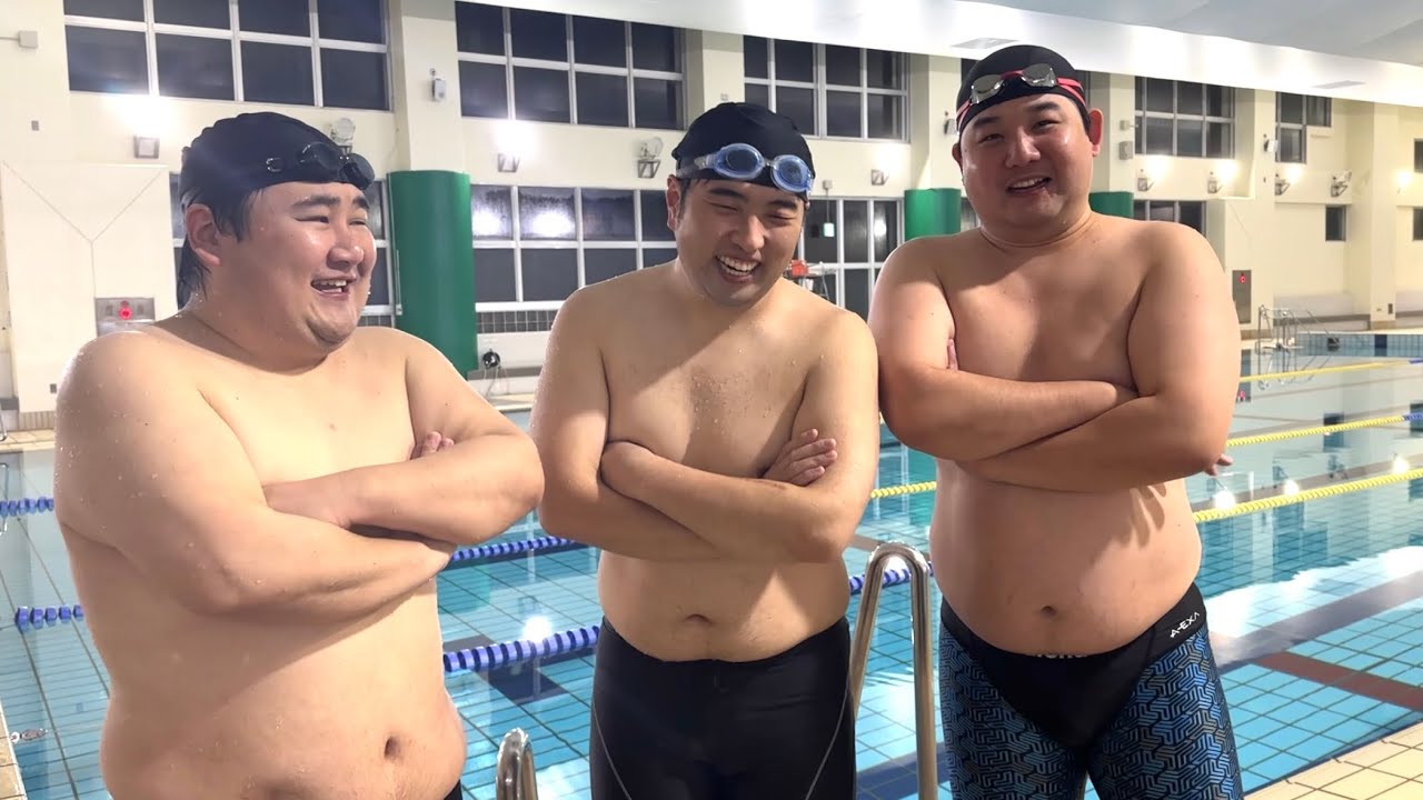 おーい！コイツら水泳でボコすからさぁ、みんな見に来いよぉ〜！！