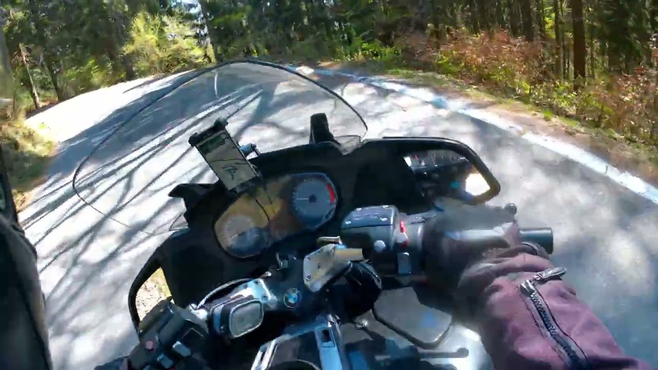 Salita al balcone d'Italia in moto.
