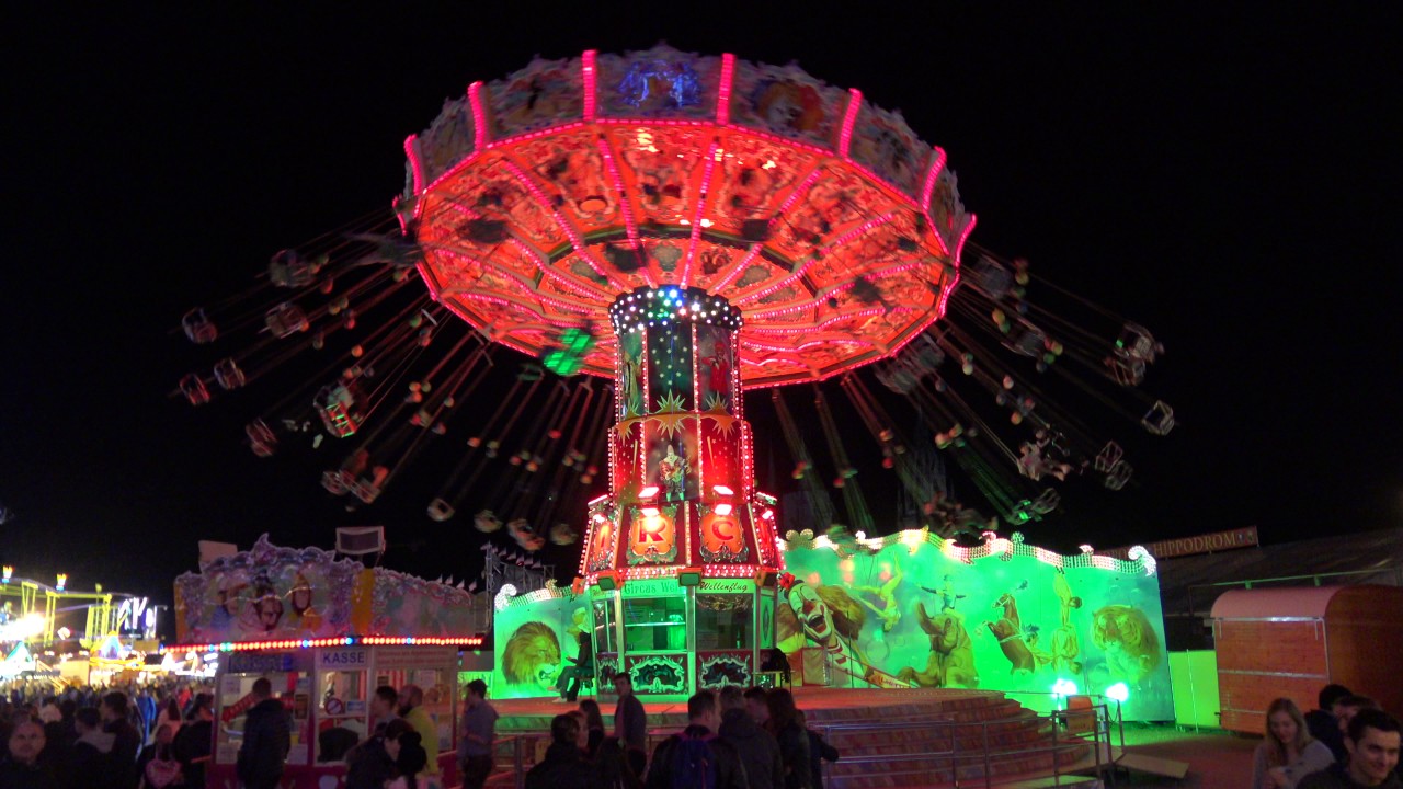 Circus Welt (Kaiser-Grünberg) - Außenansicht/Offride [München - Frühlingsfest 2017]