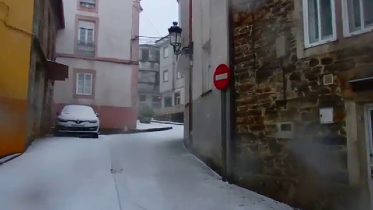 NEVADA EN EL CAMINO: ATRAVESANDO A FONSAGRADA (LUGO, GALICIA)
