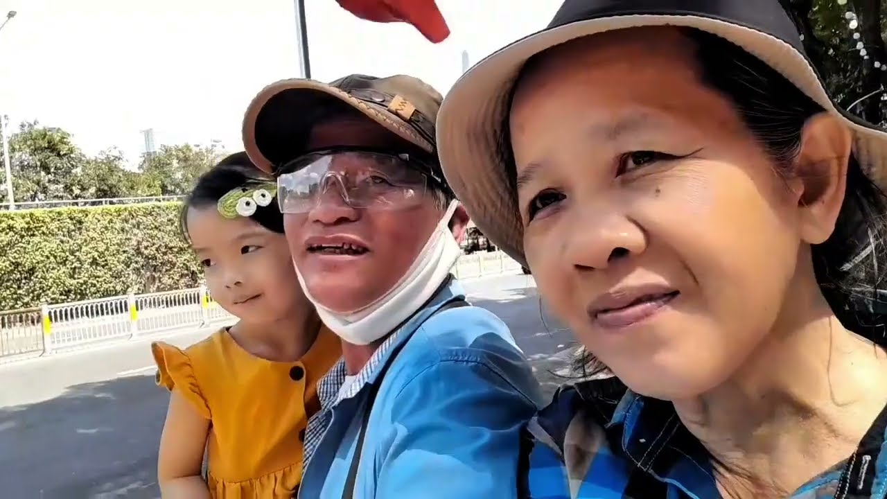 Gia đình Nga hải vlog dẫn cháu nội bé chít đi chơi công viên thảo cầm viên trải nghiệm 
