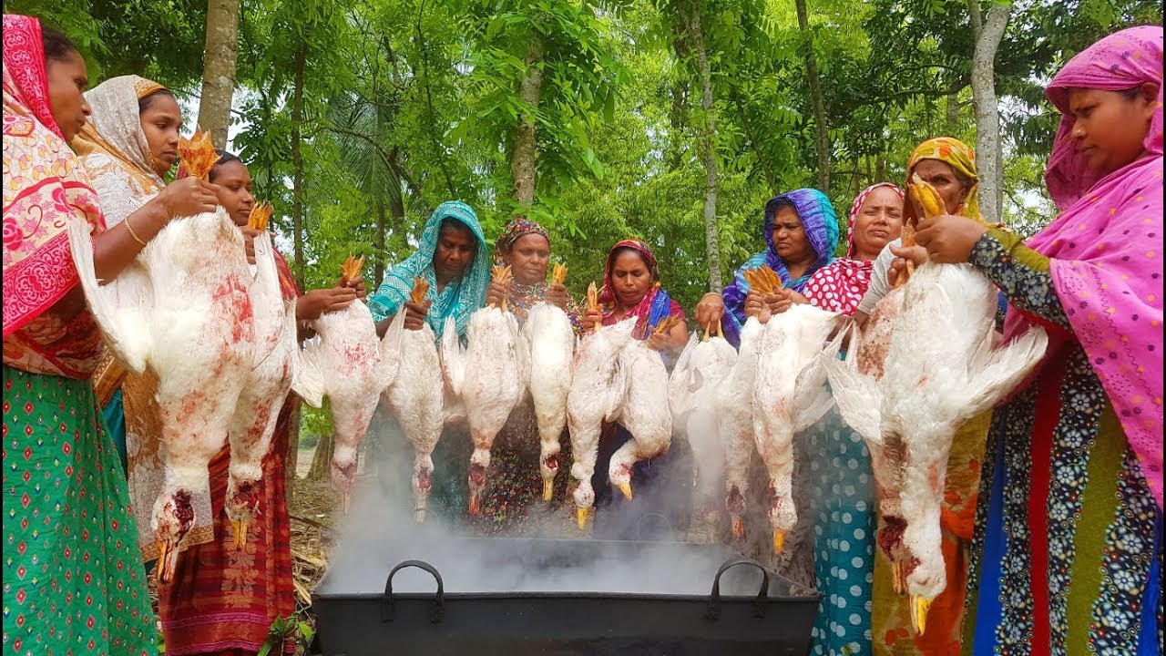 Coconut Mixed White Duck Curry Cooking For 200 People - 13 Pieces Duck Meal Prepared By Women