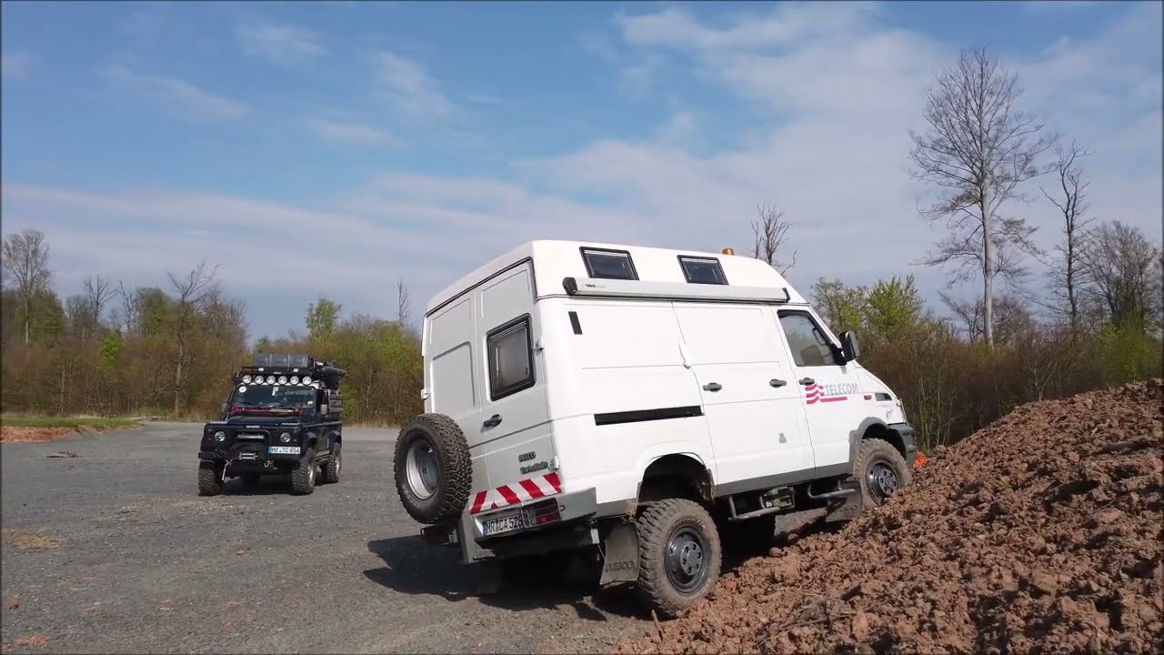 Iveco Turbodaily 4x4 + Land Rover Defender TD5