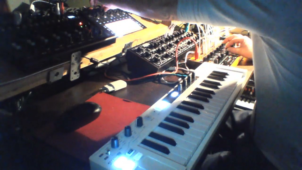 Sound explorations with Crave & Behringer Pro-1 