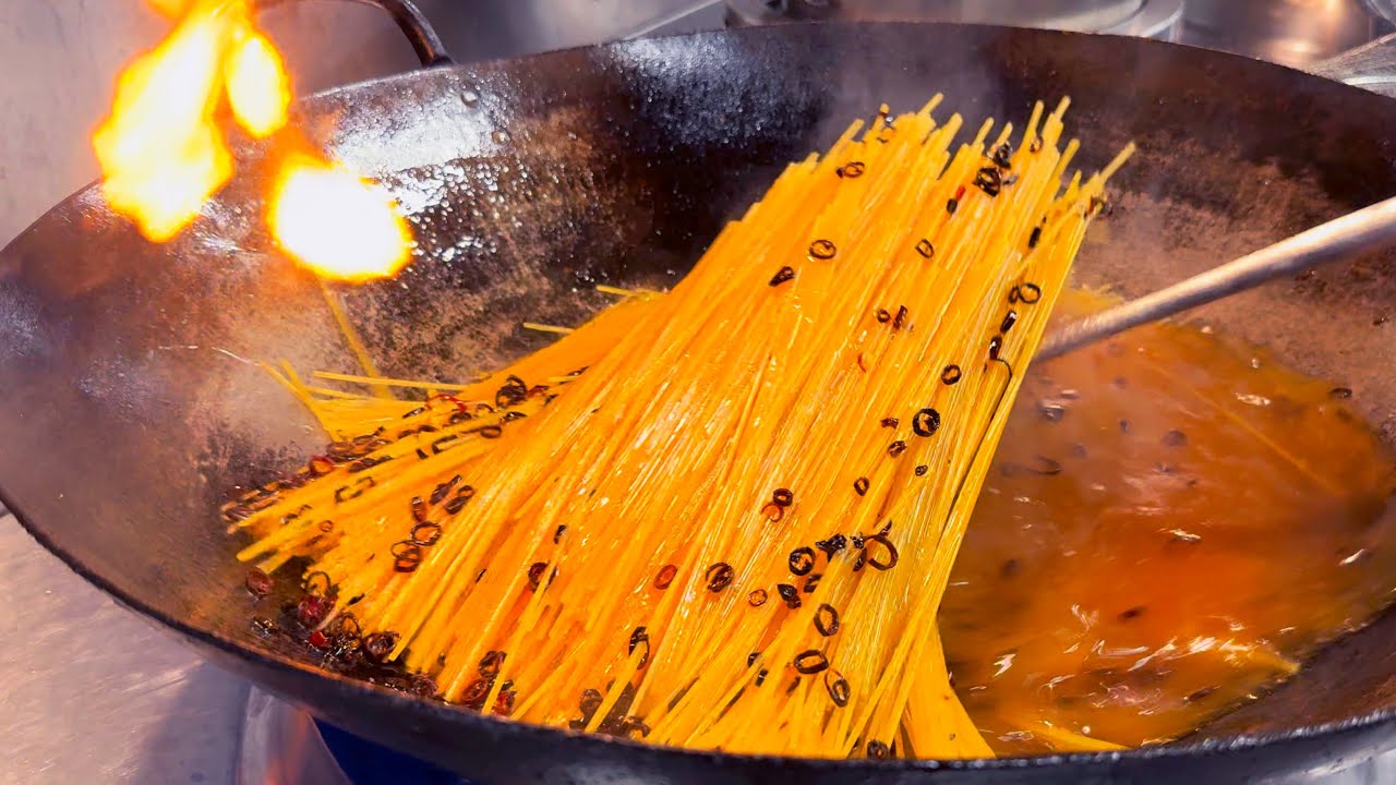 身体に悪そうなパスタ　Unhealthy pasta