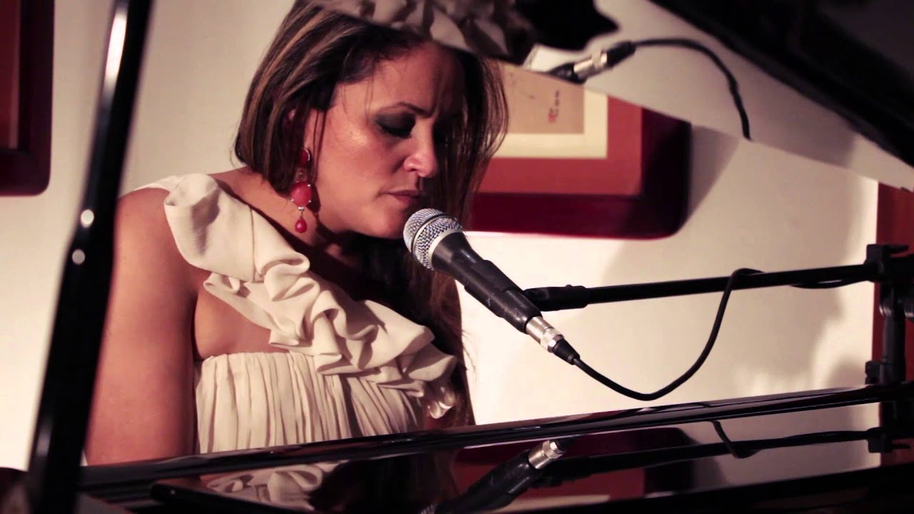 Tempo de Vitória (Ziza Fernandes)
